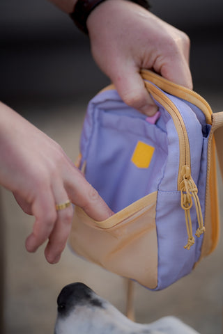 Woolly Wolf hydration shoulderbag lavendel