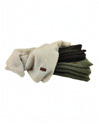 Hundinspiration CAZO Mirson hundfällar i mjukt fluffigt material i färgerna beige, olivgrönt och mörkbrunt