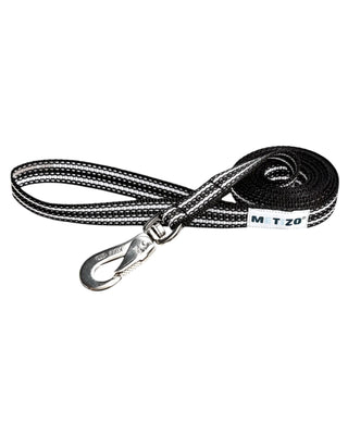 Hundinspiration Metizo hundkoppel i svart med reflexdetaljer och gummitrådar för bra grepp, 3 meter långt.